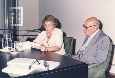 Presentación libro //Hospital y Asilo San Felipe//, a cargo de Edith Guiard Grenier de Gardella, Secretaria de la filial local de la S.A.D.E.. Colegio de Abogados