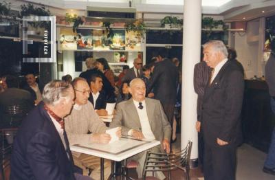 Presentación libro de G. S. Chervo //Calle de la nación…//, en Heladería Italia