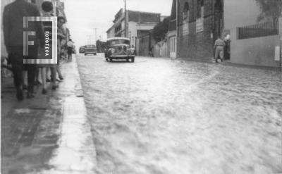 Inundación. L. Guruciaga desde Sarmiento hacia Francia