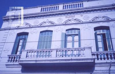 Alem entre Ameghino y Garibaldi, Altos de Acosta, balcones planta alta