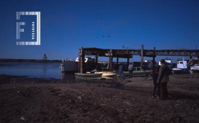 Muelle antiguo de Cabotaje, río en bajante