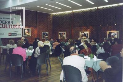 Auditorio Municipal. Café Literario, muestra de Burgos y entrega premios //Emma Mosto//