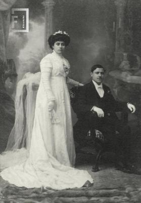 Ernesto Eslajer hijo y Sra.