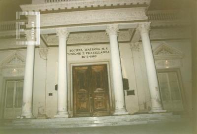 Edificio de la Sociedad Italiana, nocturno