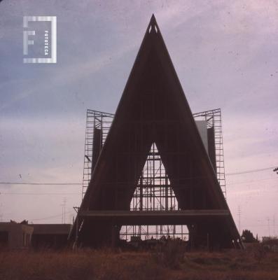 Iglesia del Barrio Somisa en construcción
