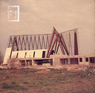 Iglesia del Barrio Somisa en construcción