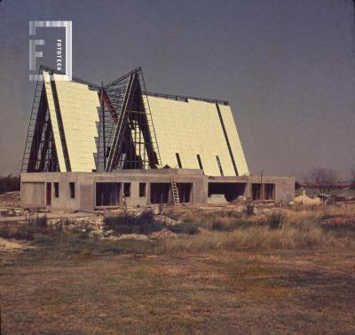 Iglesia del Barrio Somisa en construcción