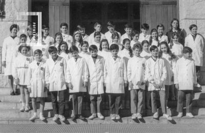 Sexto grado B Escuela Normal, noviembre 1968