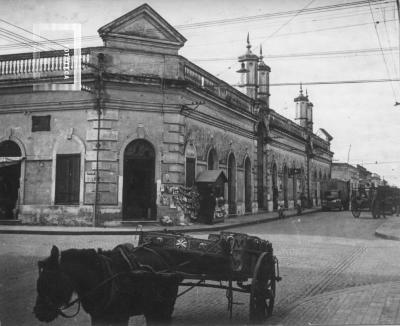 Mercado viejo. Garibaldi y Almafuerte
