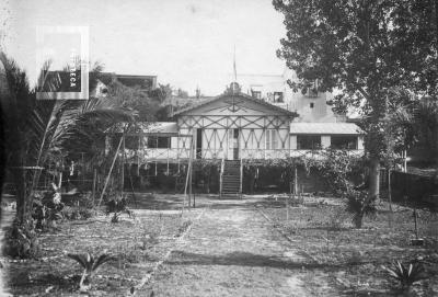 Antiguo edificio del club de Regatas S. Nicolas. Año 1922