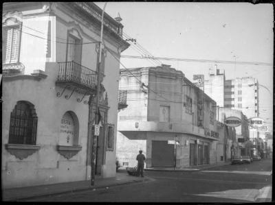 Cine //El Águila// poco antes de su demolición