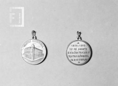 Medalla Cincuentenario del Teatro Municipal, 1958