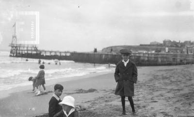 Chicos en la playa