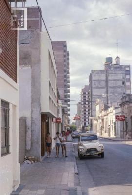 Calle Rivadavia hacia Sarmiento y Nación
