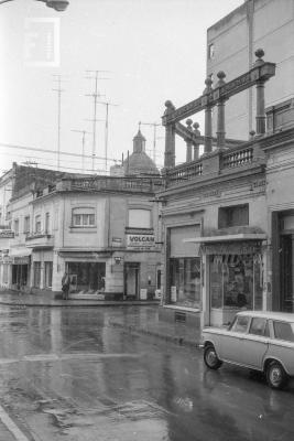 Nevada de 1973, esquina de Mitre y Sarmiento