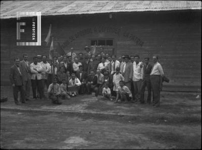 En Tiro Federal, 1934, grupo junto al polígono