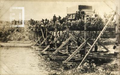Puente sobre arroyo Ramallo hecho por Pontoneros