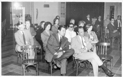 Sala auditorio con asistentes