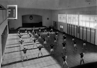 Clase de educación física - Gimnasio ENET Nº 1