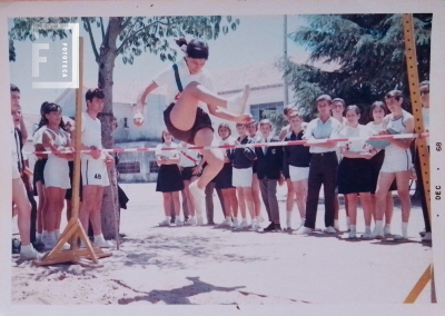 Actividad deportiva - Salto de alumna