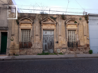 Fachada de la casa donde funcionó el asilo del Carmen 