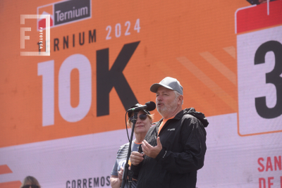 David Chiappari en representación del Hogar Infantil EL Amanecer - Maratón 10K Ternium