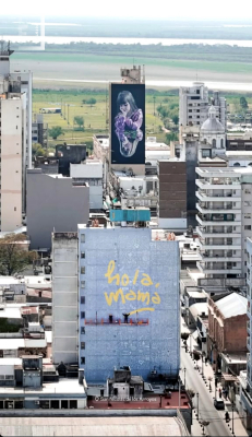 Inicio pintada de mural en edificio Galería Albor