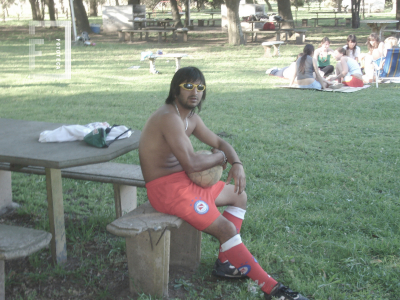 Retrato de joven en camping Club Belgrano 