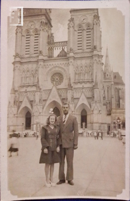 Matrimonio frente a la basílica 