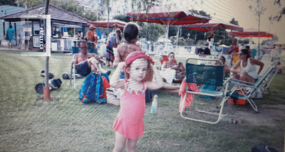 NIña en Club Regatas