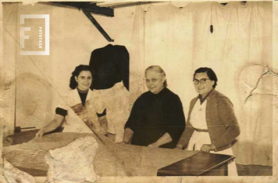 Compañeras de zurcido 