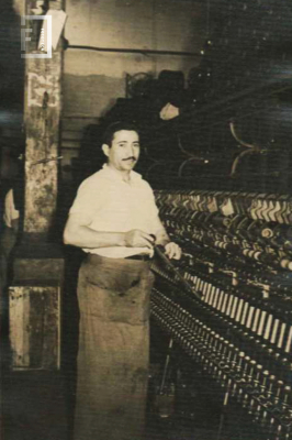 Sr. Hayes en su trabajo - Fábrica Textil La Emilia