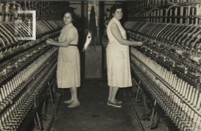 Compañeras de trabajo - Fábrica textil La Emilia
