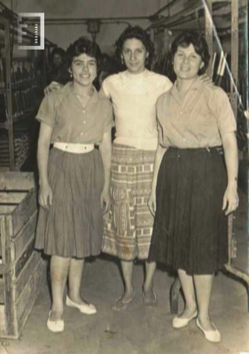 Compañeras de trabajo - Fábrica Textil La Emilia

