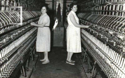 Compañeras de trabajo - Fábrica textil La Emilia
