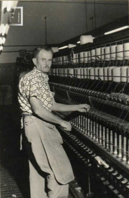 Juan Conochiari en su máquina