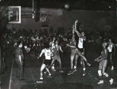 La Emilia se consagra campeón provincial de Basquet al vencer al seleccionado de Bahía Blanca.