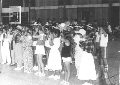 Niños en escuela de verano 