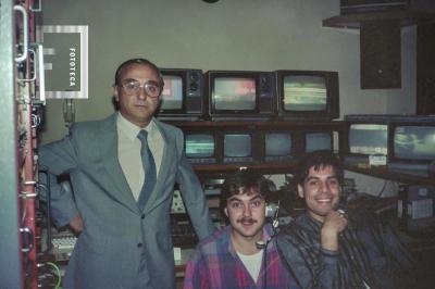 Bruno Giordano, Mauricio Báez y Sergio Gómez, en la sala de control de Canal 2