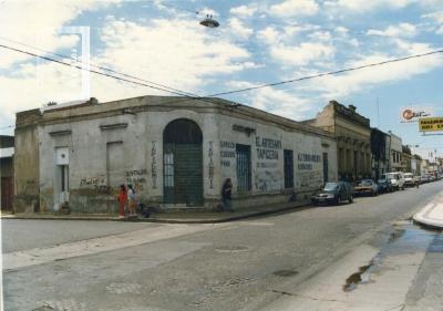 Esquina de Francia y Guruciaga y fachada del Museo Municipal