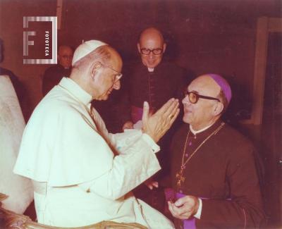Obispo Ponce de León visita al Papa Paulo VI