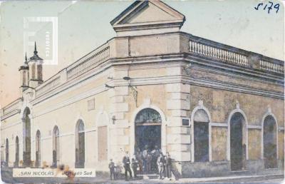 Mercado Sud, Garibaldi y Almafuerte, esquina este