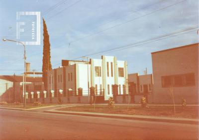 Edificio Servicios Públicos, Mitre y Álvarez