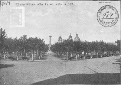 Plaza Mitre, hacia el este