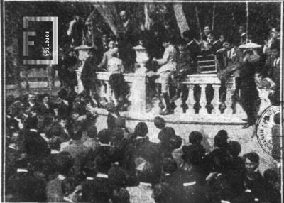 Rotonda de la Plaza Mitre. 25 de Mayo de 1913. Habla el Ing. Juan B. Arámburu