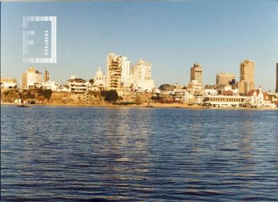 Vista desde el río, sector calle de la Nación a Belgrano