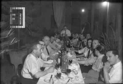 Demostración a Arsenio Salces. Diciembre de 1943. Hotel Londres