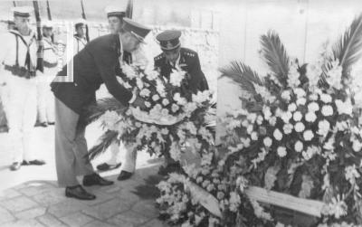 Celebración Combate Naval. Colocación ofrendas florales