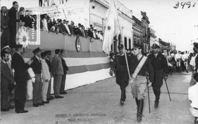 Acto sesquicentenario del Primer Combate Naval. Desfile calle Nación frente a Casa del Acuerdo