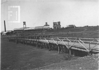 Escuela de Zapadores Pontoneros Z. P. 2. Servicio Militar clase 1916. Puente hacia Puerto Nuevo